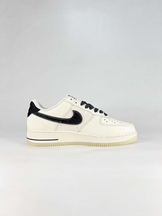 Nike Air Force 1 07 Low DN9688-135 Stussy Script Supreme Box Logo Graphic Detail Sneakers Sail Black Red