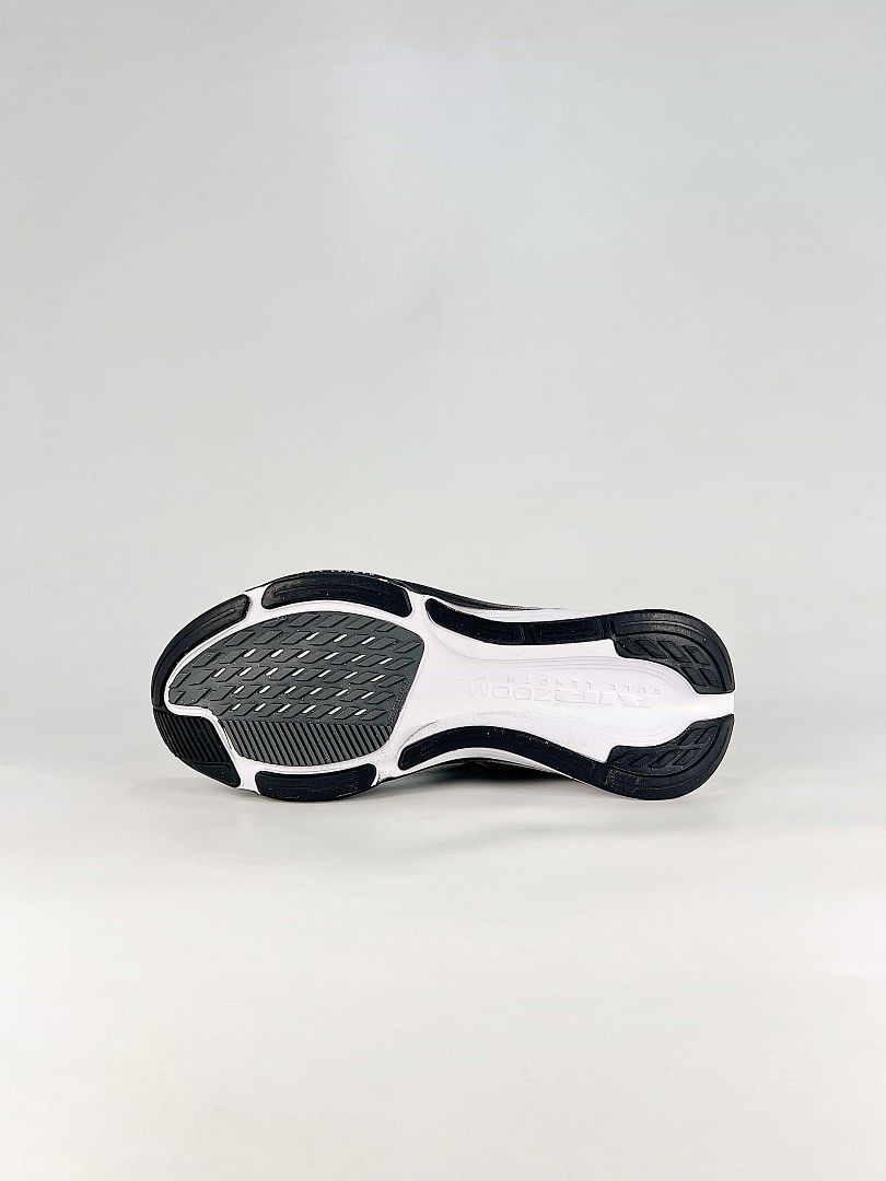 Nike Pegasus 42 IB1881-001 Zoom Air Detail Sneakers Black White