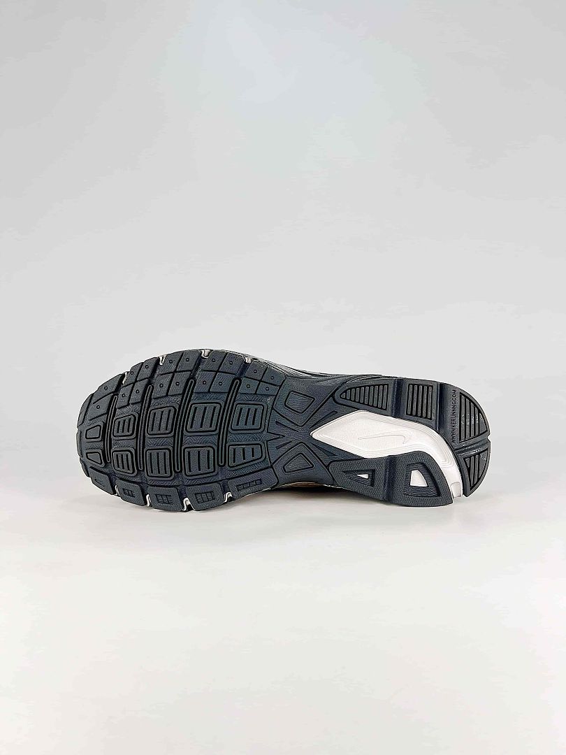 Nike Initiator 394055-500 Classic Low Top Retro Running-Inspired Sneakers