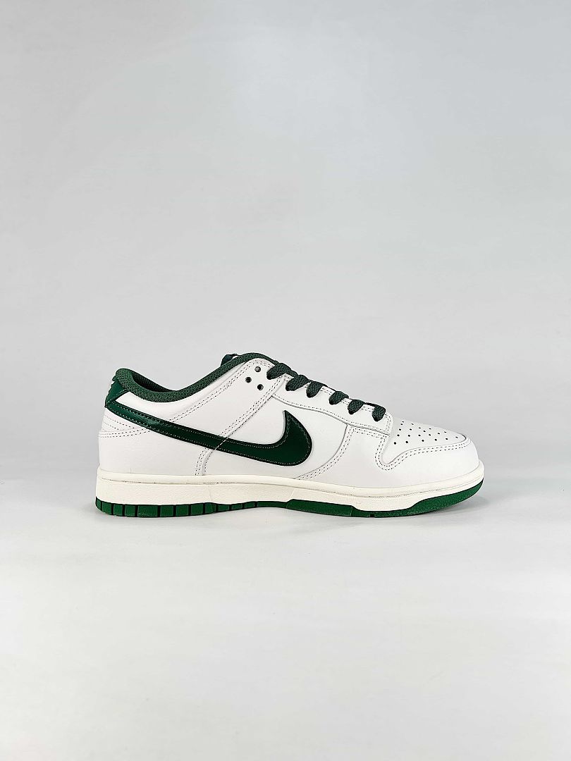 Nike Dunk SB Low Contrast Swoosh Sneakers White Green