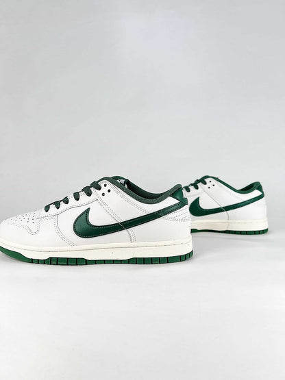 Nike Dunk SB Low Contrast Swoosh Sneakers White Green
