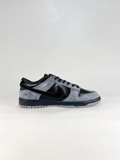 Nike Dunk SB Low DS6608-027 Stussy Graphic Detail Sneakers Gray Black