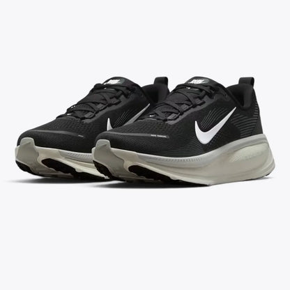 Nike Vomero 18 White Black Running Shoes