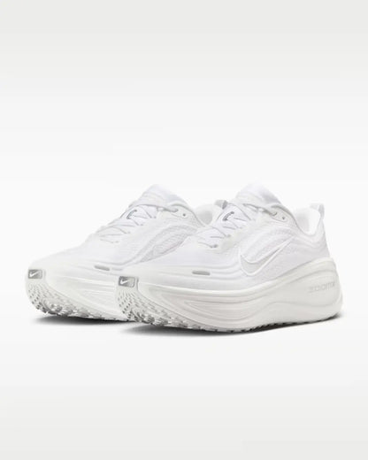 Nike Vomero Plus White Metallic Silver Light Smokey Grey Running Shoes