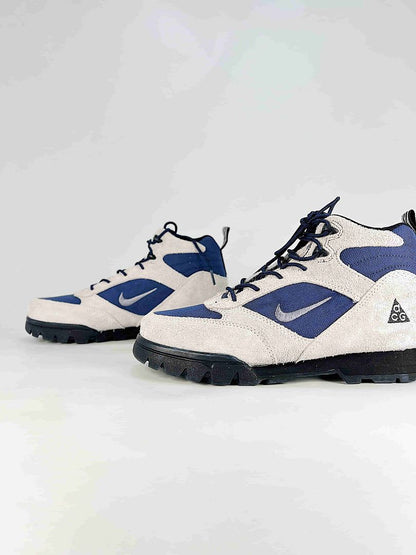 Nike ACG Torre Light Pumice Navy Lugged Trail Sneakers