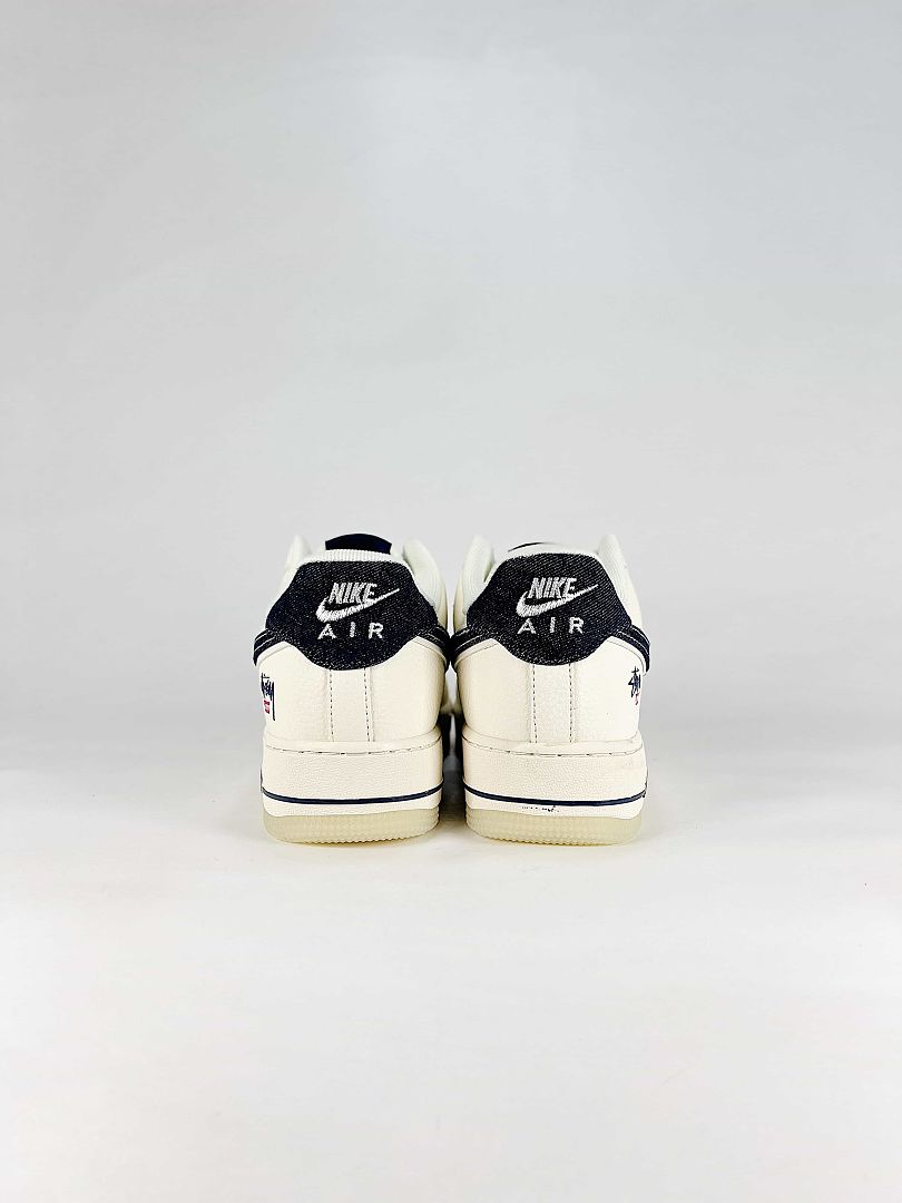 Nike Air Force 1 07 Low DN9688-135 Stussy Script Supreme Box Logo Graphic Detail Sneakers Sail Black Red