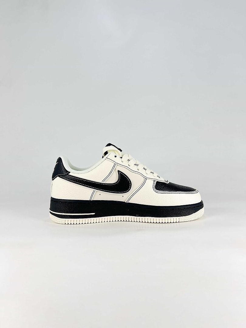 Nike Air Force 1 07 Low DN9688-147 Stussy Double Swoosh Graphic Detail Sneakers White Black