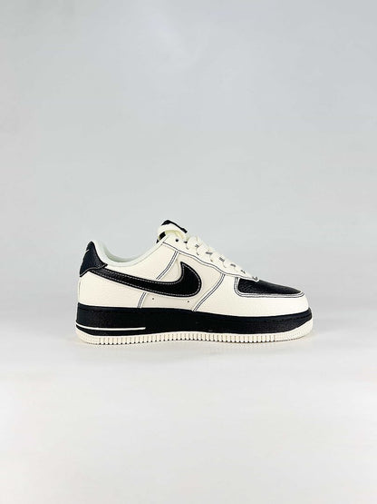 Nike Air Force 1 07 Low DN9688-147 Stussy Double Swoosh Graphic Detail Sneakers White Black