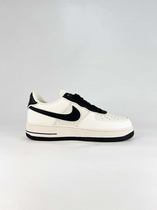 Nike x The North Face Air Force 1 07 Low LF6688-001 Logo Detail Sneakers White Black