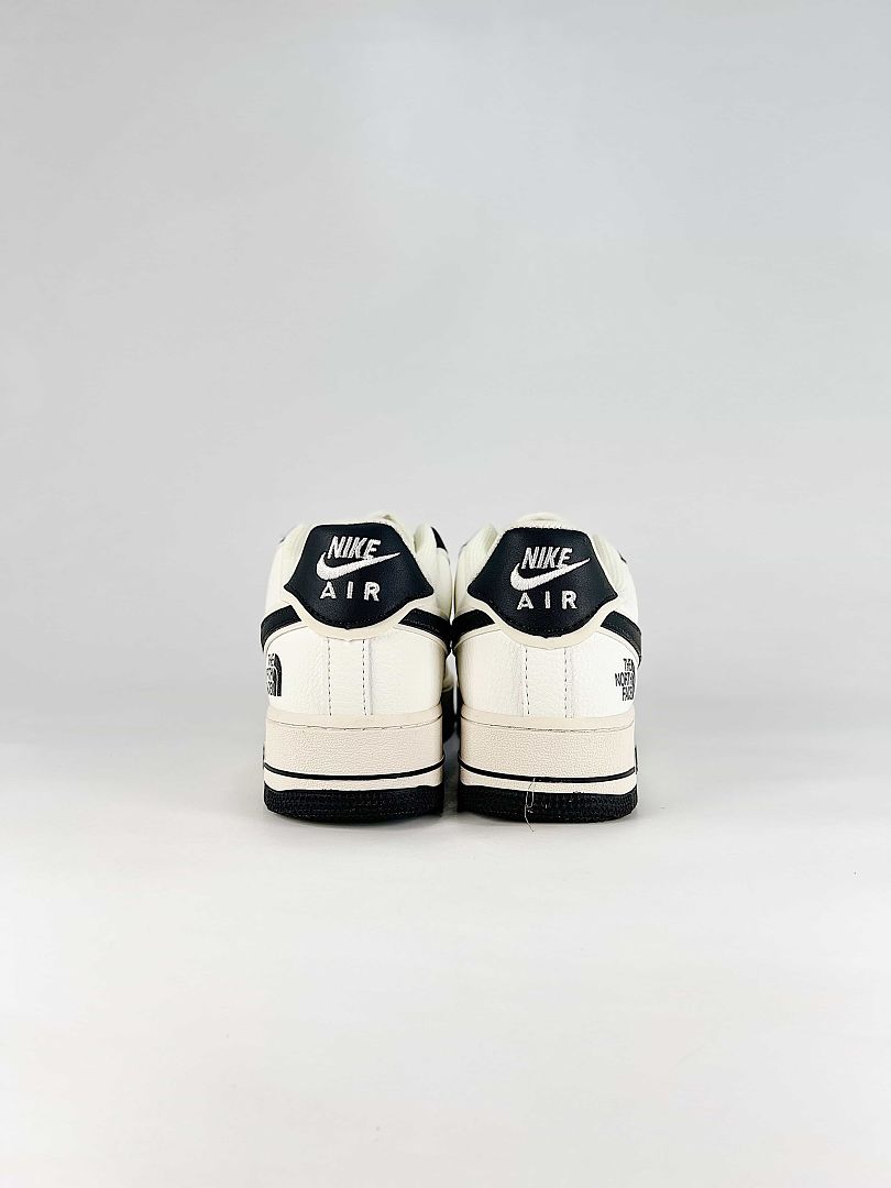 Nike x The North Face Air Force 1 07 Low LF6688-001 Logo Detail Sneakers White Black