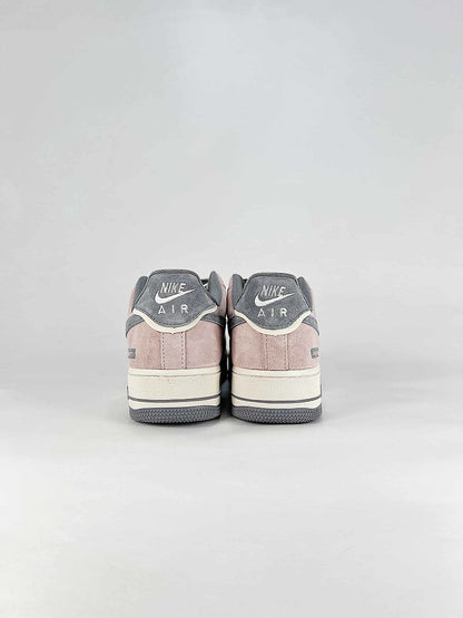 Nike x Supreme Air Force 1 07 Low LF6888-004 Graphic Sneakers Pink Gray White