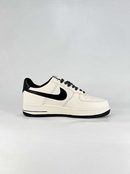 Nike Air Force 1 07 Low SM6668-105 Graphic Detail Sneakers White Black
