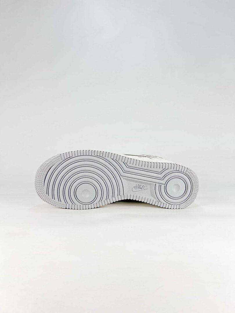 Nike Air Force 1 '07 Low x Louis Vuitton White Grey Sneakers