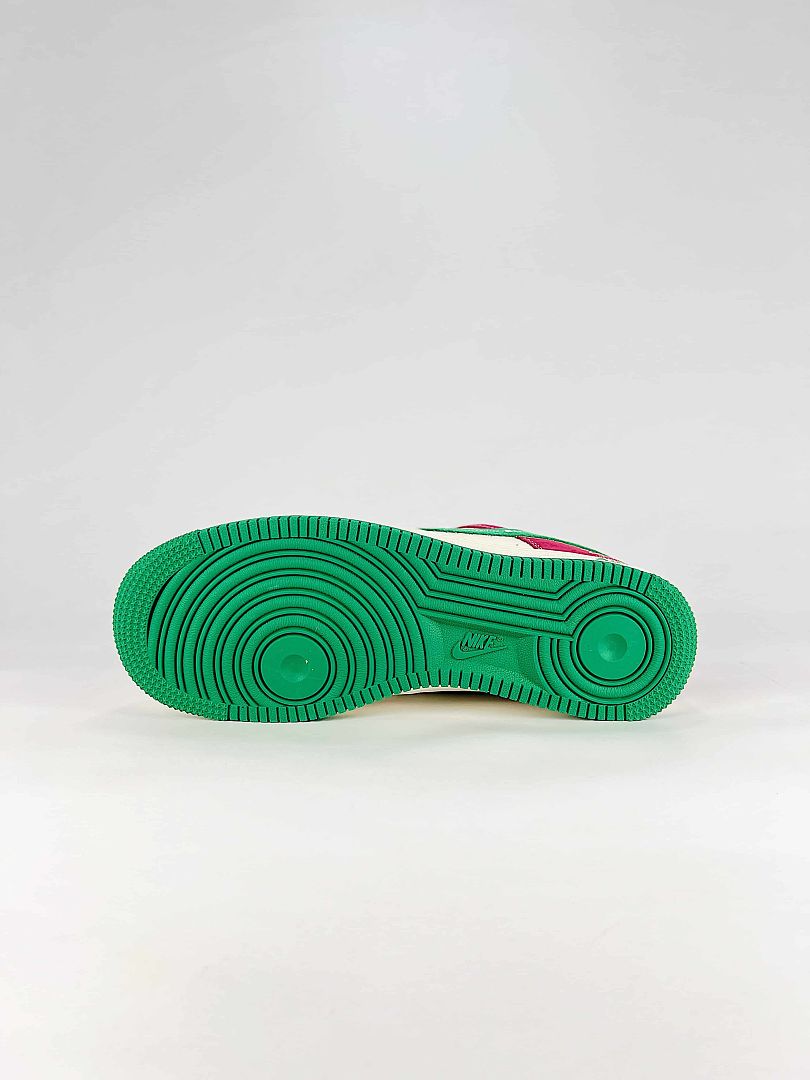 Nike Air Force 1 07 Low XD9314-615 Stussy Graphic Sneakers Red White Green