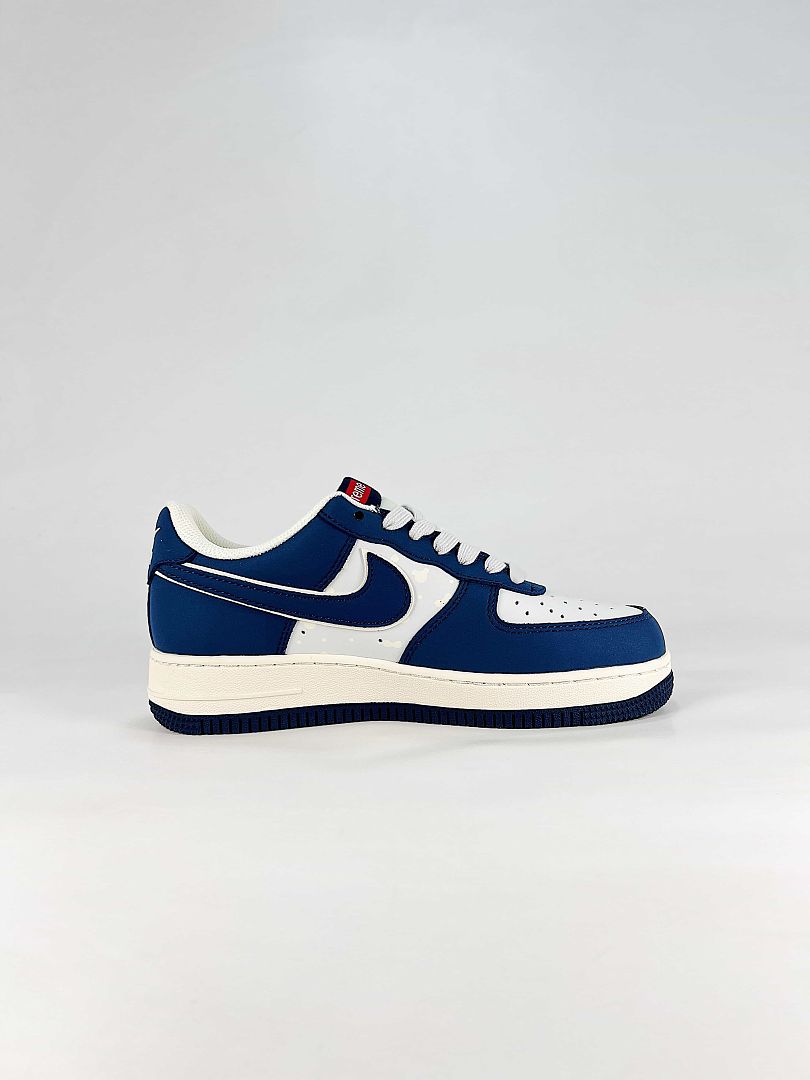 Nike x Supreme Air Force 1 07 Low XS1958-62 Mickey Graphic Sneakers Navy White Red