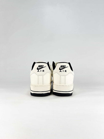 Nike Air Force 1 '07 Low DN9688-135 White Black Sneakers