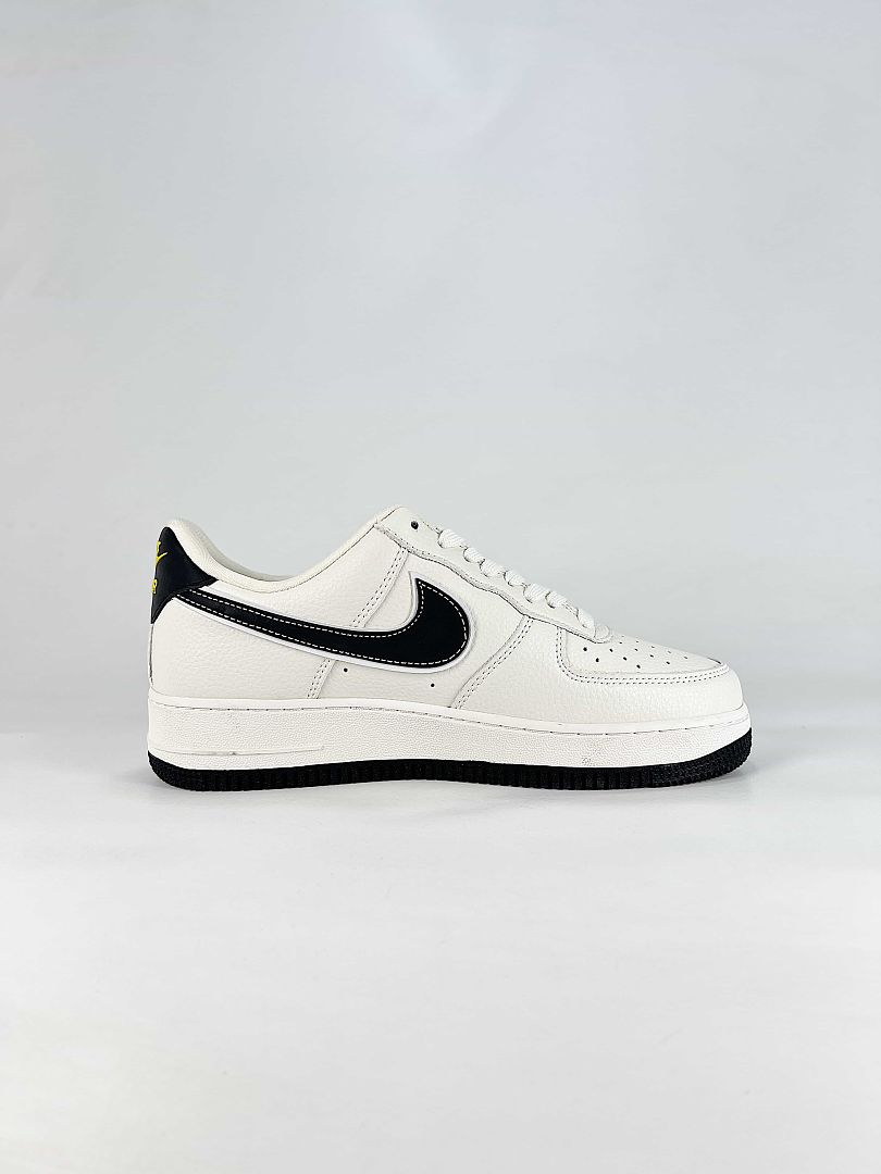 Nike x Louis Vuitton Air Force 1 07 Low WY0655-104 Monogram Swoosh Sneakers White Black