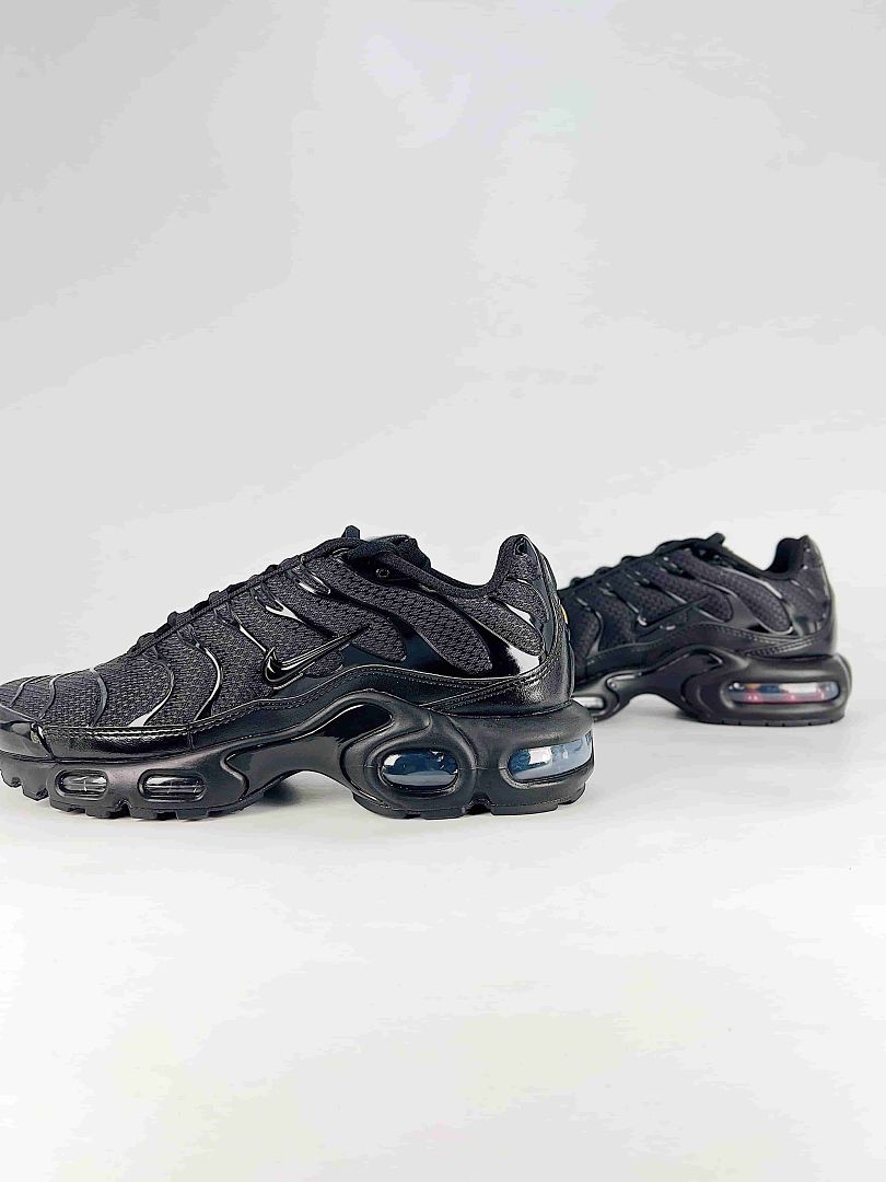 Nike Air Max Plus TN 604133-050 Black Sneakers