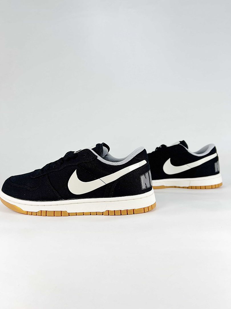 Nike Big Lux 854166-003 Contrast Swoosh Sneakers Black White Gum