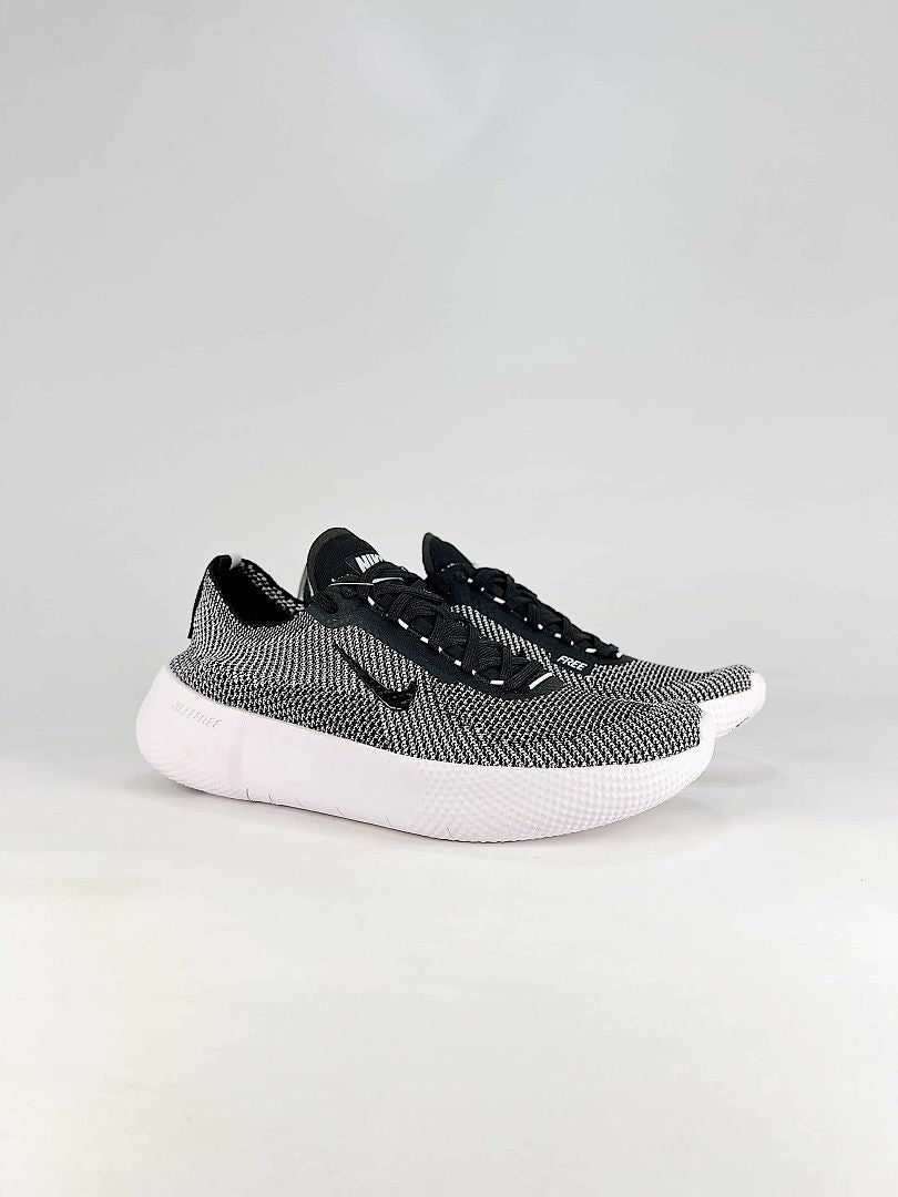 Nike Free 2025 HF1078-800 Black White Knit Sneakers