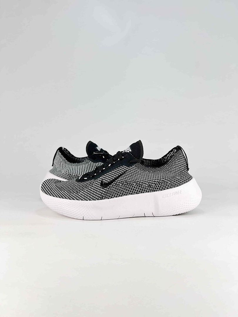 Nike Free 2025 HF1078-800 Black White Knit Sneakers