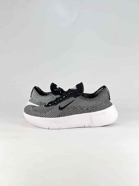 Nike Free 2025 HF1078-800 Black White Knit Sneakers