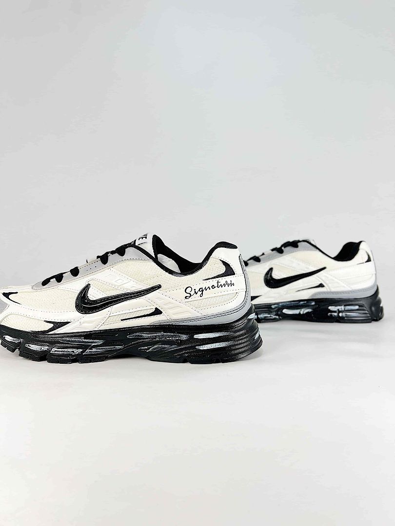 Nike Initiator 394055-101 White Black Signature Detail Low Top Sneakers