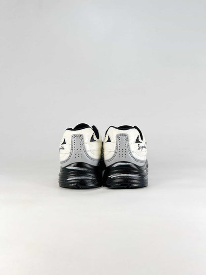 Nike Initiator 394055-101 White Black Signature Detail Low Top Sneakers