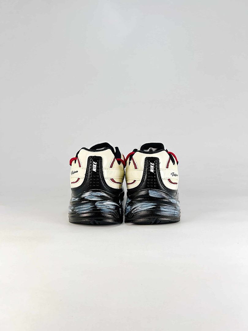 Nike Initiator 394055-101 White Red Black Roadrunner Detail Low Top Sneakers