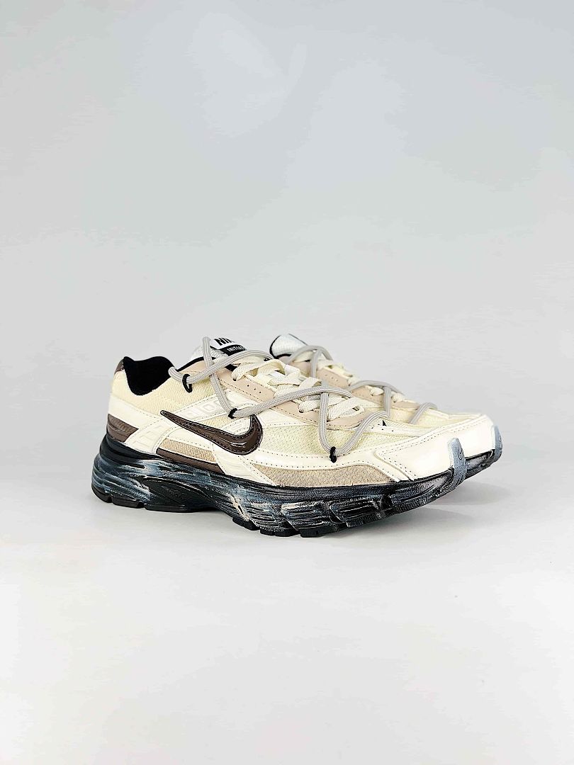 Nike Initiator FQ6873-101 White Black Classic Low Top Retro Running Sneakers