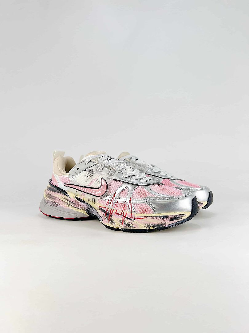 Nike V2K Run FD0736-100 White Pink Silver Retro Sneakers