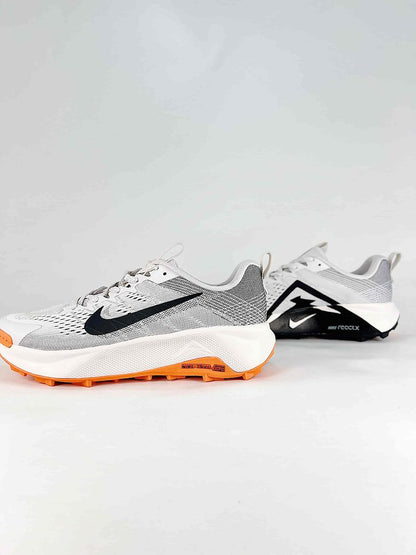 Nike Wildhorse 10 FV2338-103 White Black Orange Trail Running Shoes