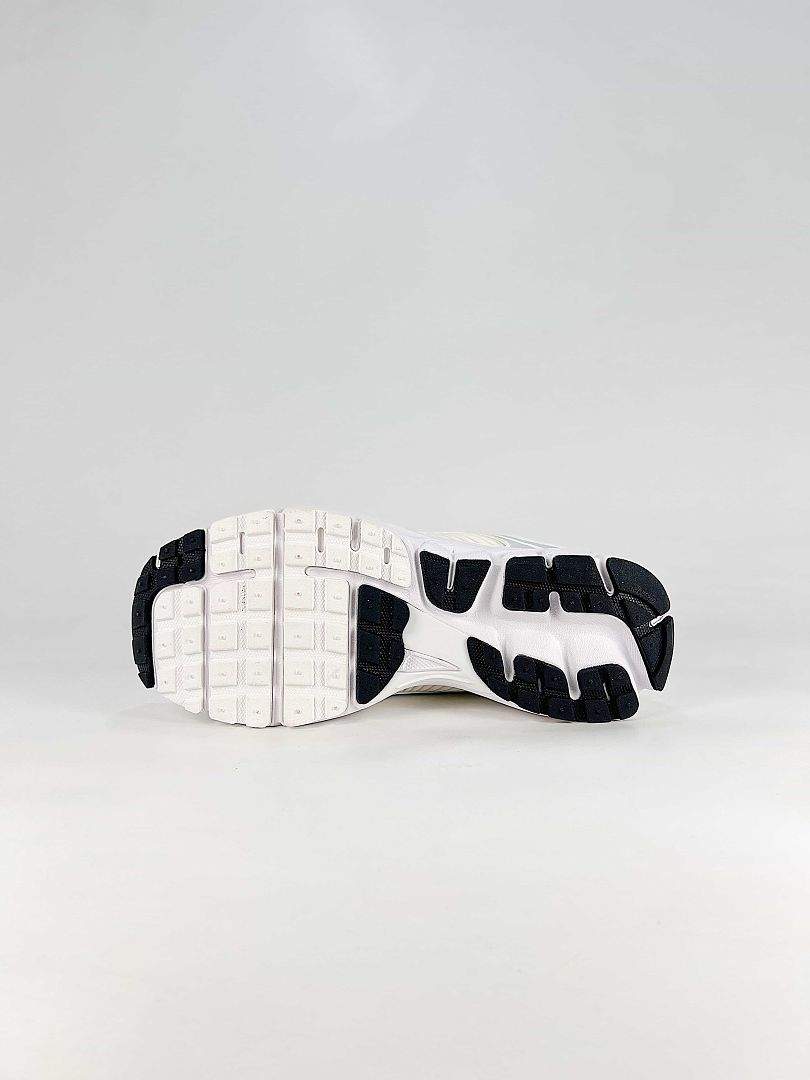 Nike Zoom Vomero 5 FJ4151-004 White Silver Grey Sneakers