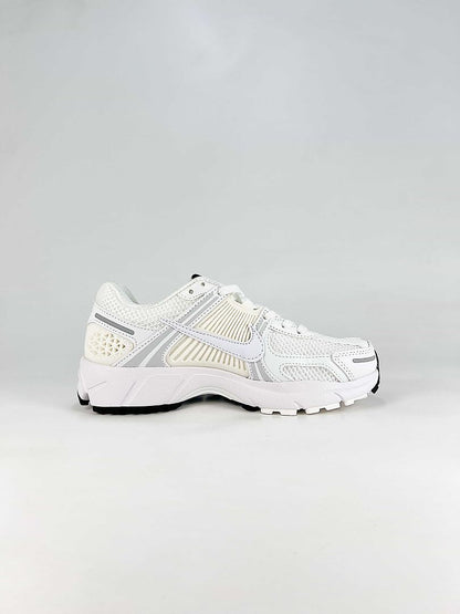 Nike Zoom Vomero 5 FJ4151-004 White Silver Grey Sneakers