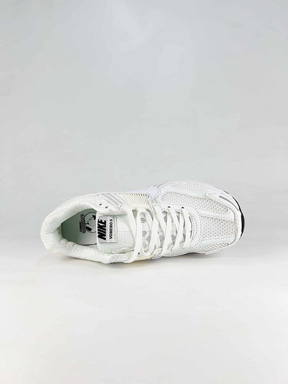 Nike Zoom Vomero 5 FJ4151-004 White Silver Grey Sneakers