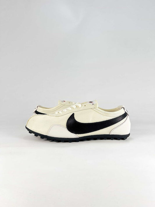 Nike Moon Shoe OG SP Sail Black Waffle Sole Retro Sneakers